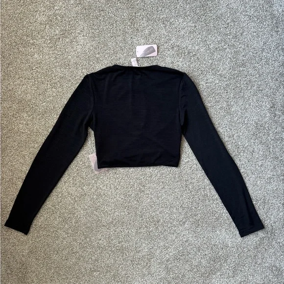 Forever 21 NWT Long Sleeve Crop Top, Black, Size M - Picture 3 of 6